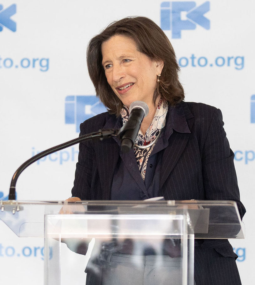Un's Melissa Fleming speaking at the IPC luncheon